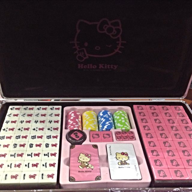 Original sanrio hello kitty Taiwan Limited Edition mahjong Tiles Set ...