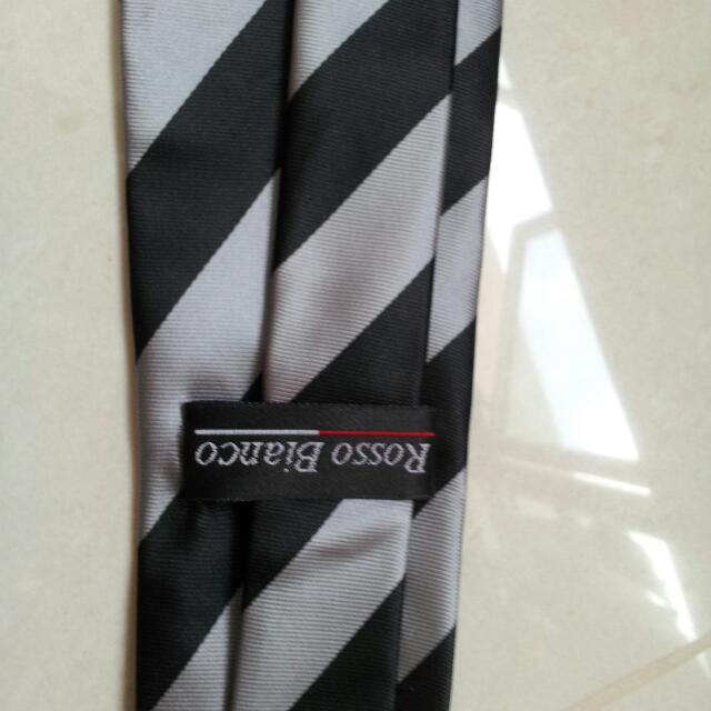 Rosso Bianco Tie Men S Fashion On Carousell