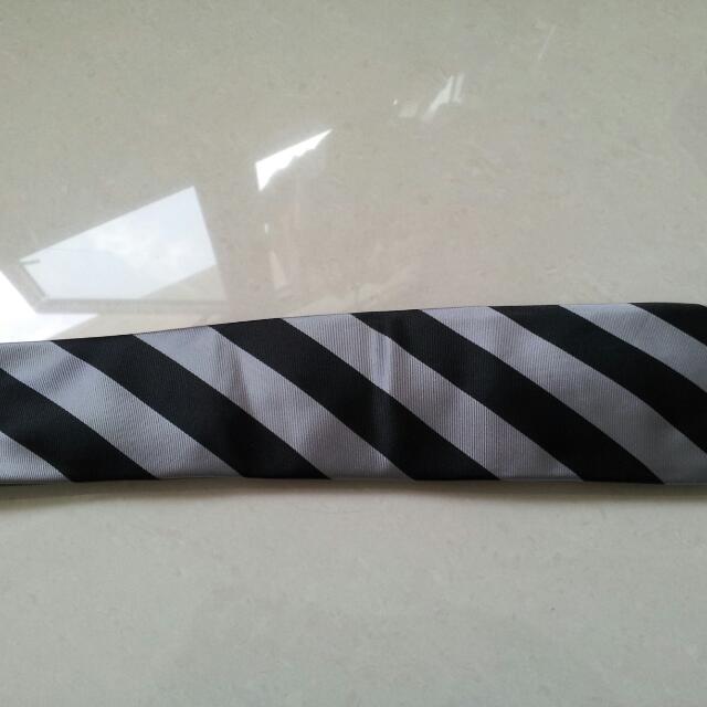 Rosso Bianco Tie Men S Fashion On Carousell