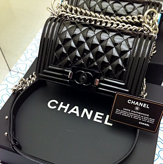 chanel patent boy bag