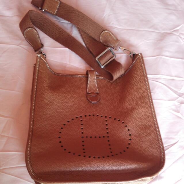 "Hermes" Sling Bag, Luxury, Bags & Wallets on Carousell