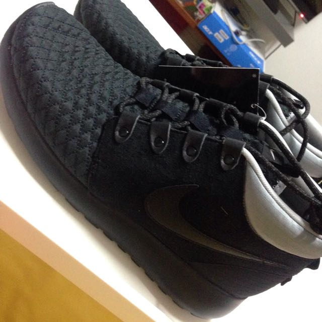 nike roshe run sneaker boot