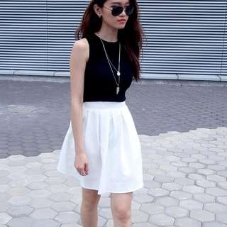 Pleated Skirt (White)