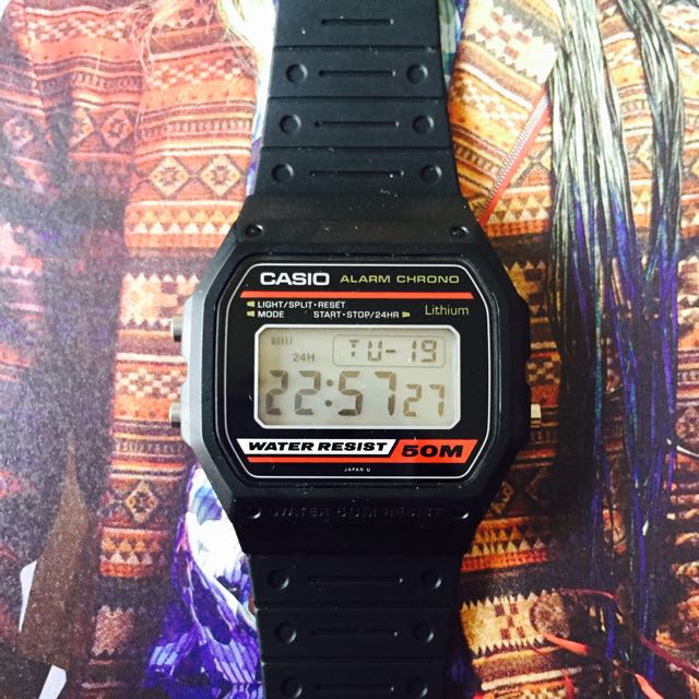 New 1980s Retro CASIO W-14 Alarm Chrono Water Sports watch ...