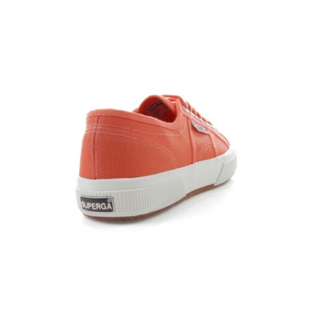 Superga fresh salmon store