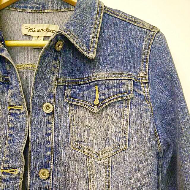 Bluenotes Crop Denim Jacket Women S Fashion On Carousell