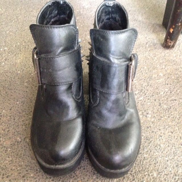 studded boots canada