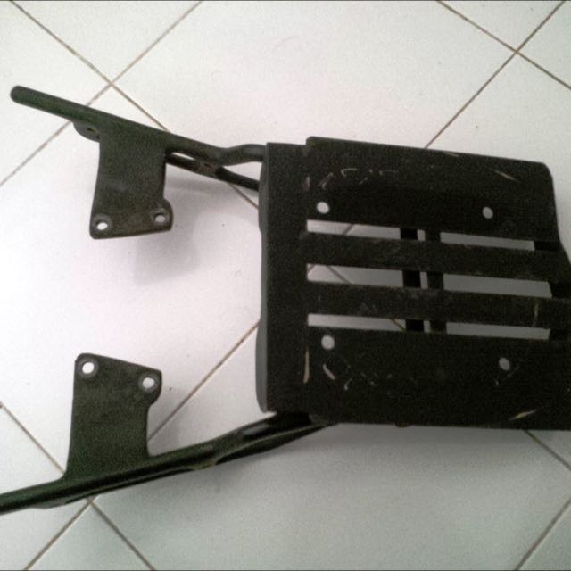 Kucay Rack And Givi Slim Box And Base Plate, Everything Else on Carousell