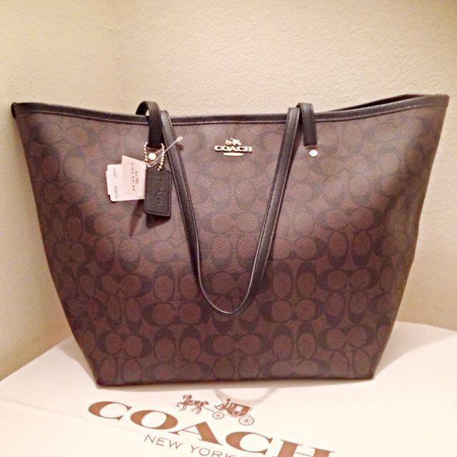 Coach Large Signature Taxi Tote Luxury Bags Wallets on Carousell