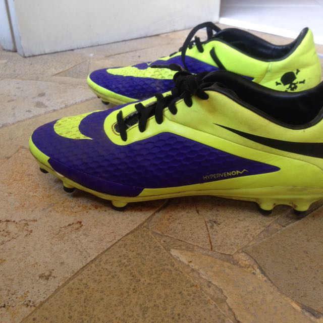 nike hypervenom purple and green