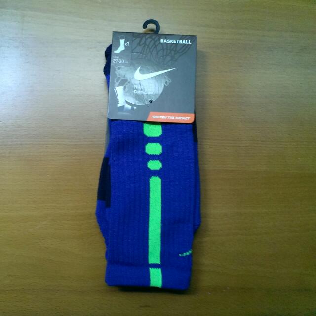 Nike Elite Socks, Men's Fashion, Activewear on Carousell