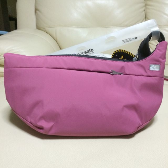 Pacsafe 2025 slingsafe 250