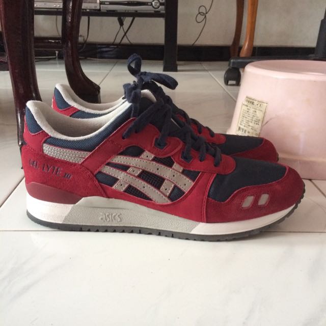 Asics 3m sales