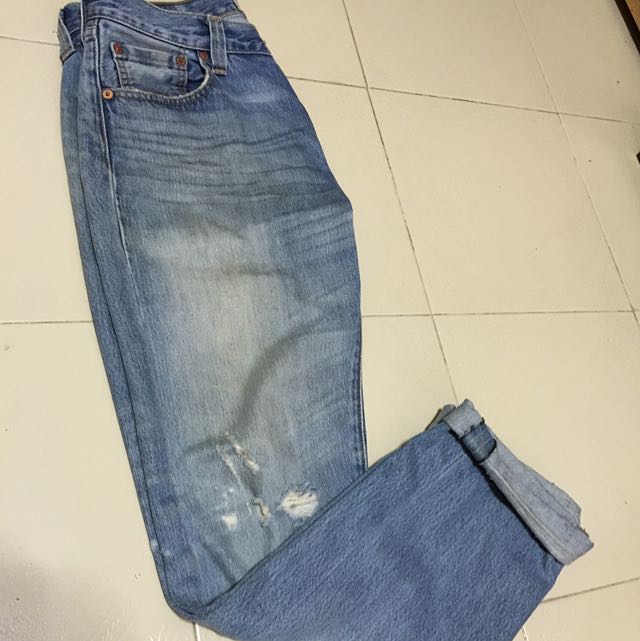 levi's 501 faded blue