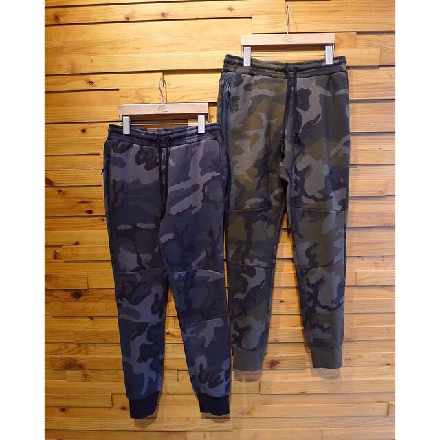 nike tech camo joggers