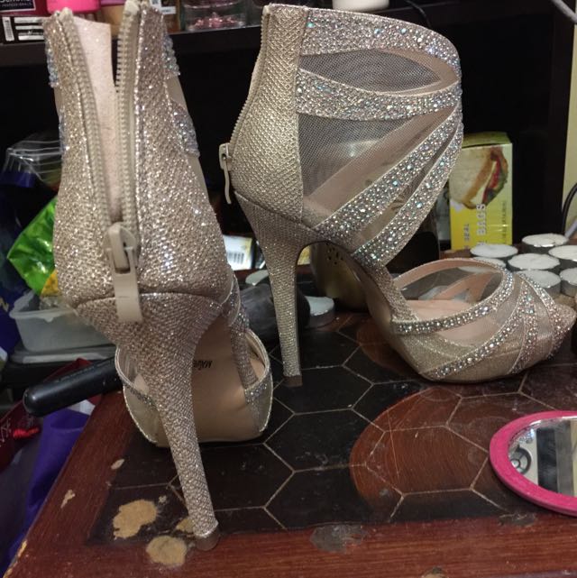 Champagne shoes dsw deals