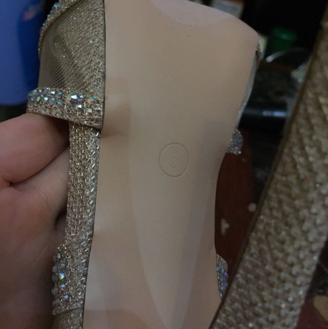 Champagne color discount shoes dsw