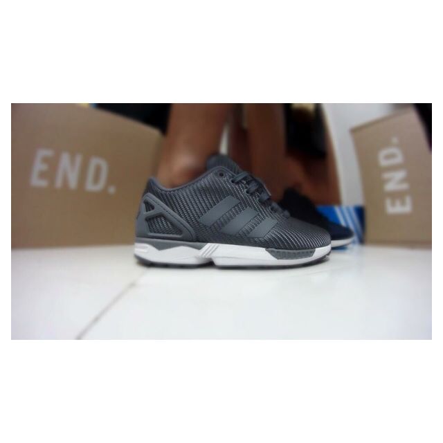 Authentic Adidas Zx Flux Woven Onix & White, Men's Fashion, Footwear, Sneakers on Carousell