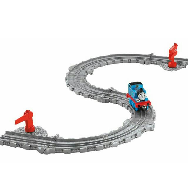 thomas take and play track pack
