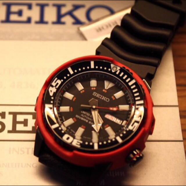 BNIB Seiko SRP233 aka Red Baby Tuna Limited Edition, Luxury, Watches on  Carousell