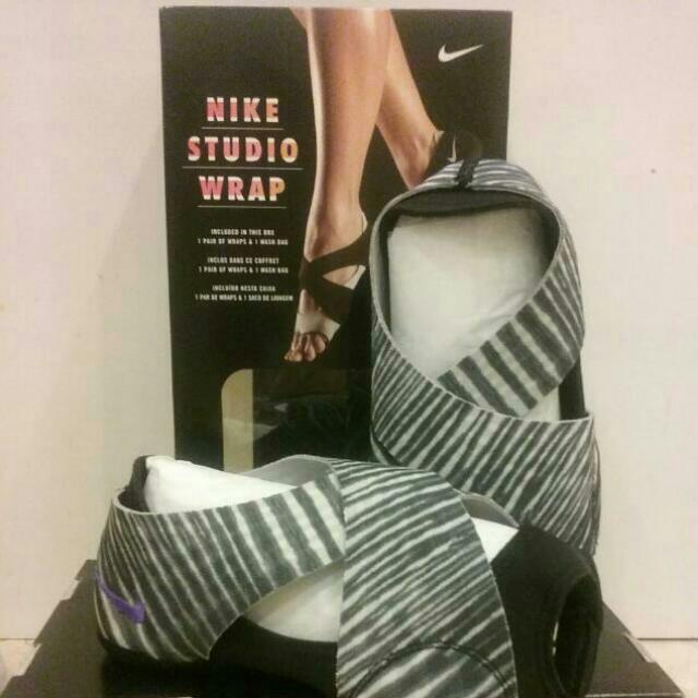 Nike Studio Wrap, Women's Fashion on 