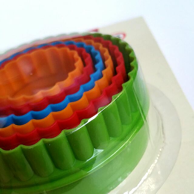 [Pending] BNIP COLES cook&dine 6 Piece Cookie Cutter Set, TV & Home