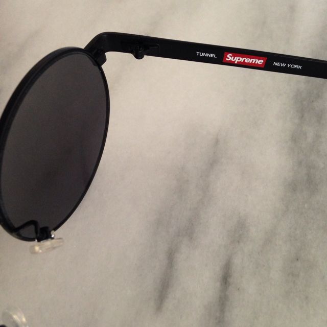 Supreme tunnel sunglasses hot sale
