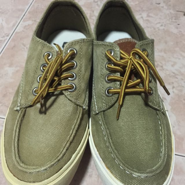Lee Cooper Boat Shoes, Men's Fashion, Footwear, Dress Shoes on Carousell