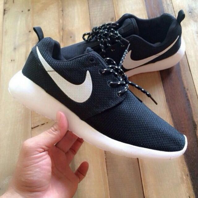 nike classic running