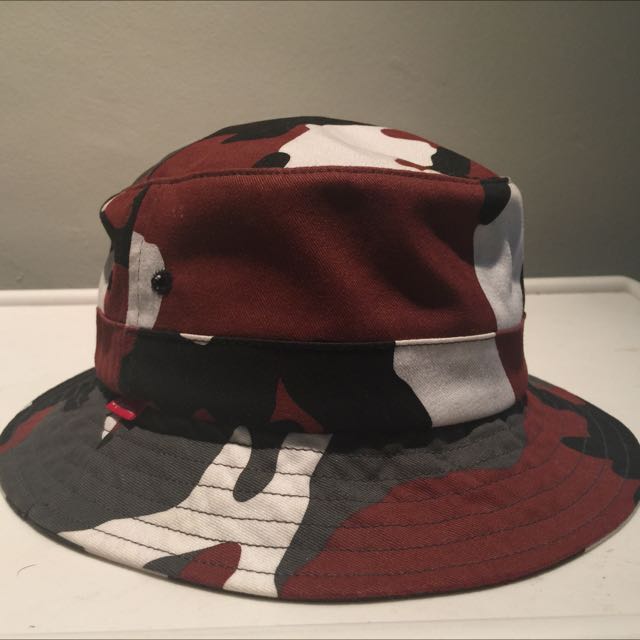 Supreme red bucket hat cheap