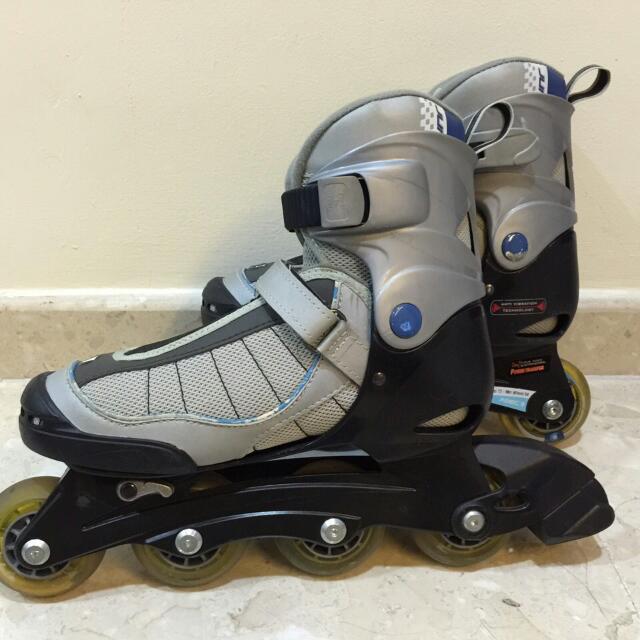 Micro Junior Inline Skates (Category: Skates, Rollerblades & Scooters) located in Singapore. Submitted by estieeee (Listing ID 15167205, Image 1). Description: .