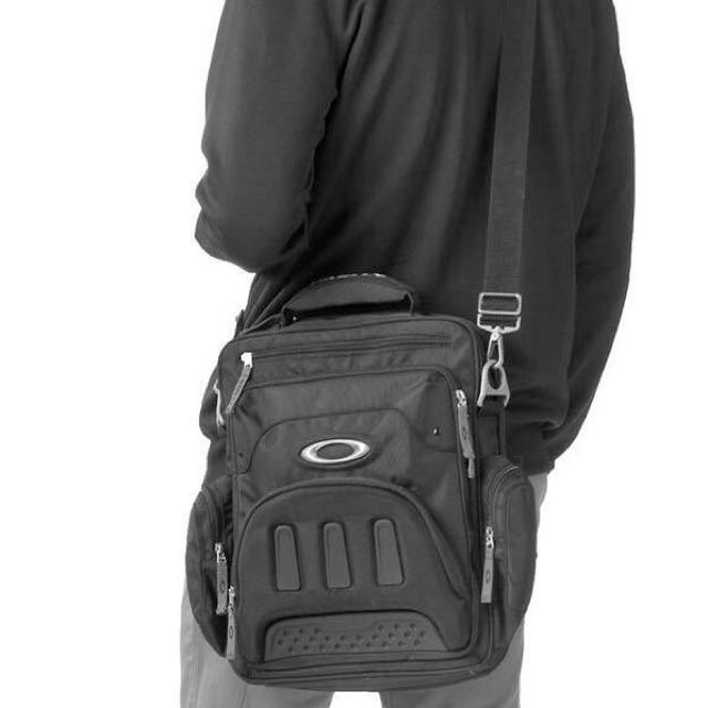 激レアvintage 殴ら oakley vertical messenger bag