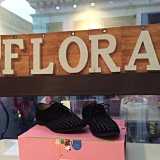 Forever 21硬版牛津鞋23，5