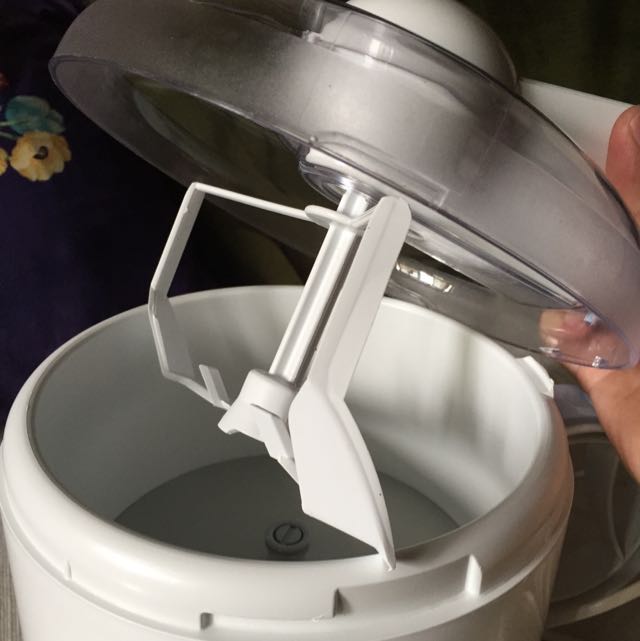 Philips ice shop cream maker hr2304