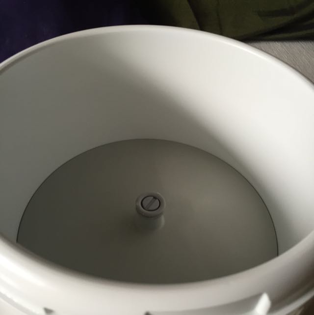 Philips Ice Cream Maker HR2304, TV & Home Appliances, Kitchen