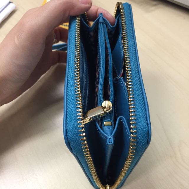Tory burch robinson smartphone wristlet cheap