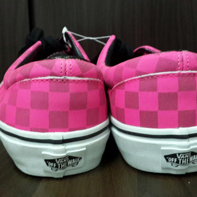VANS SHOES ERA PINK CHECKERED Men s Fashion Footwear Dress Shoes on Carousell