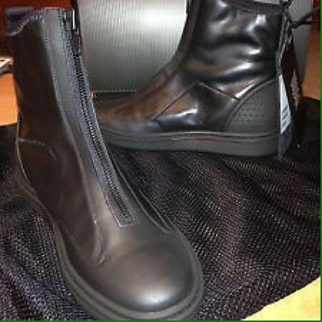 Alexander wang boots men outlet