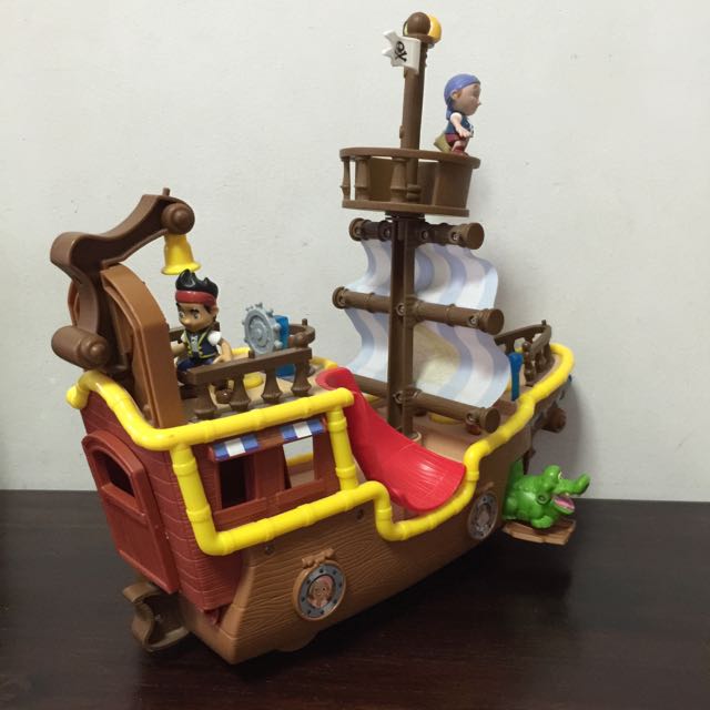 Jake and the Neverland Pirates Musical Pirate Ship Bucky Play set