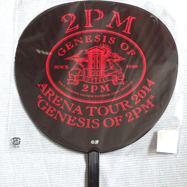 Merchandise　2PM　Collectibles,　Nichkhun　Carousell　Toys,　2014　Hobbies　'Genesis　Arena　on　2PM'　Of　Tour　Fan　Fan/Uchiwa,　Memorabilia