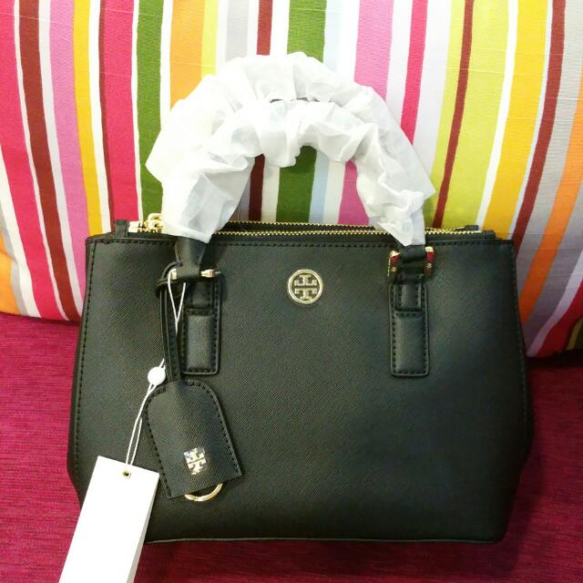 Bag Review: Tory Burch Robinson Micro Double-Zip Tote 