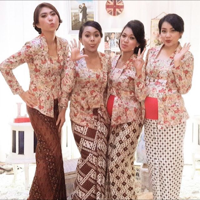 Inspirasi Kebaya, Serba Serbi di Carousell