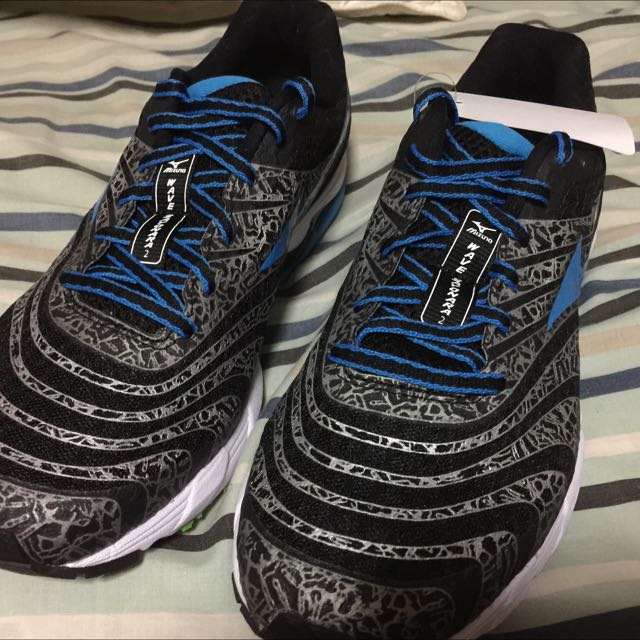 Brand New Mizuno Wave Sayonara 2 Running Shoes Size 8 Men s