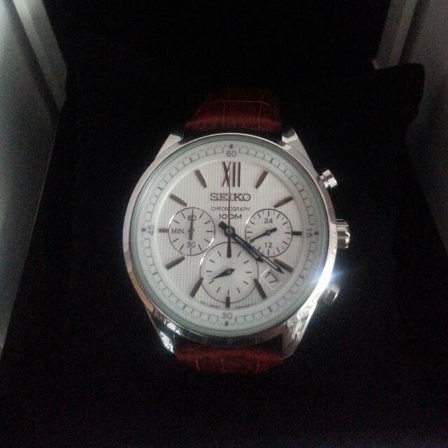 255 Seiko Chronograph Watch SSB157p1 Authentic Mobile Phones Gadgets Wearables Smart Watches on Carousell