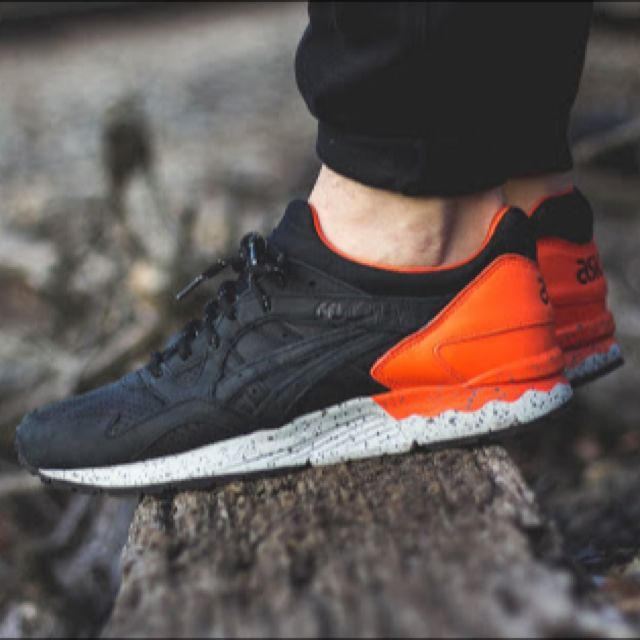 Asics false flag Clearance