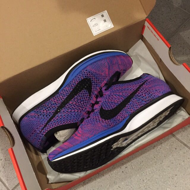 nike flyknit racer 8.5