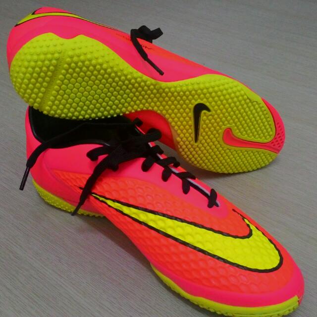 nike hypervenom indoor