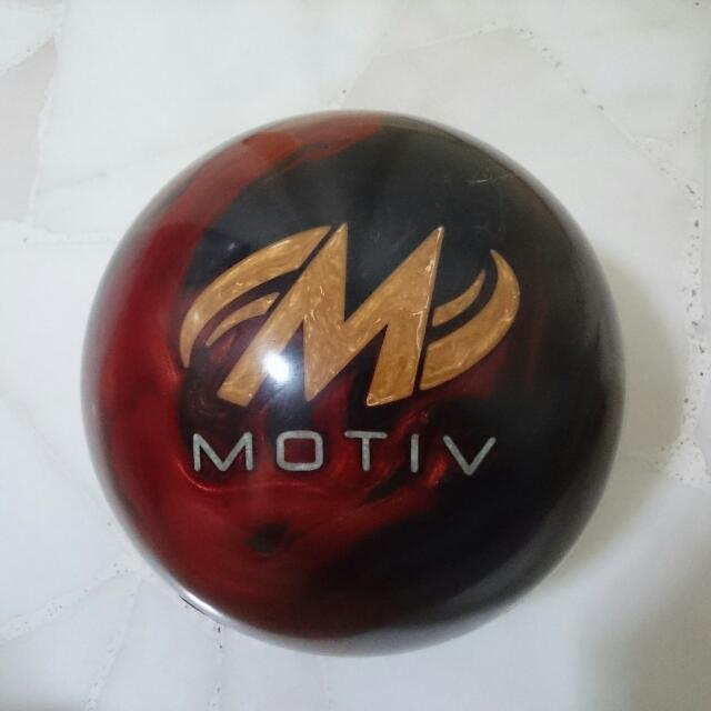 Motiv Jackal Bowling Ball 14lbs, Sports Equipment, Sports & Games