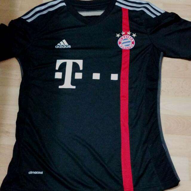 Bayern Munich 14 15 3rd Kit Size S Men S Fashion On Carousell