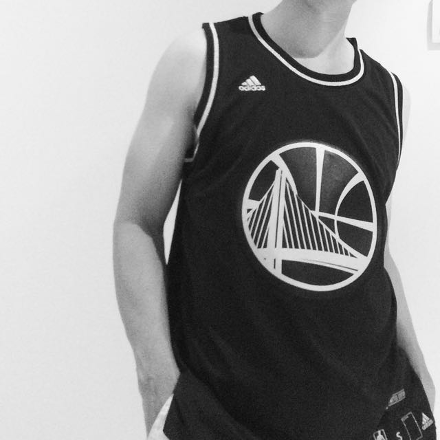 stephen curry black and gold jersey